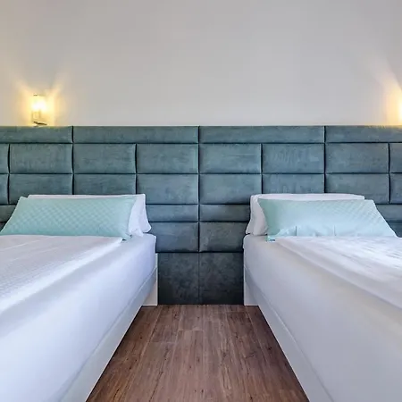 Luxury Stone With Pool - * Brisevo