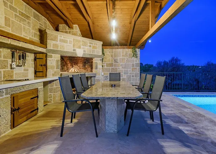 Luxury Stone With Pool - * Briševo