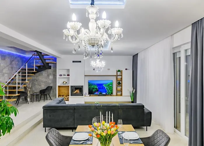 Luxury Stone With Pool - Villa Briševo