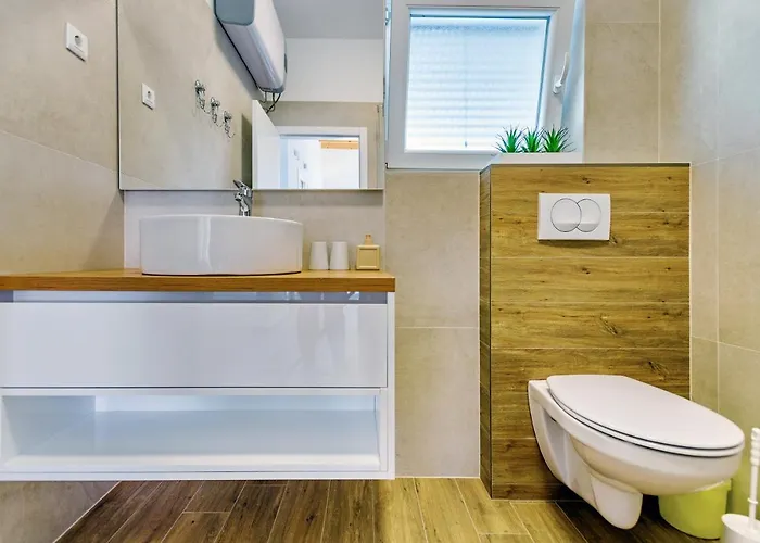 Villa Luxury Stone With Pool - Briševo
