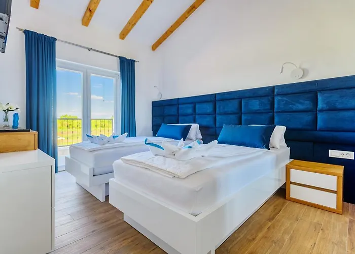 Luxury Stone With Pool - * Briševo
