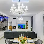 Luxury Stone With Pool - 别墅 Brisevo