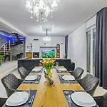 Luxury Stone With Pool - Brisevo