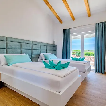 Luxury Stone With Pool - Villa Brisevo