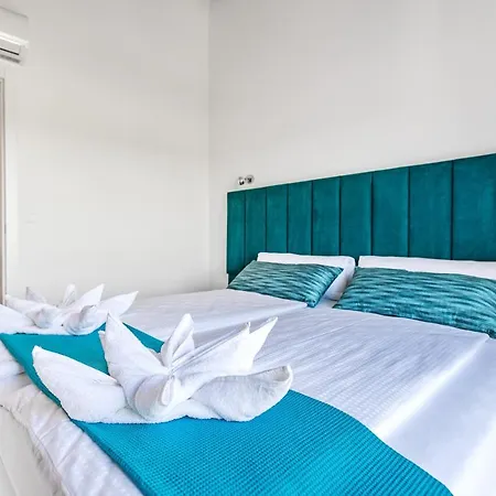 Villa Luxury Stone With Pool - *